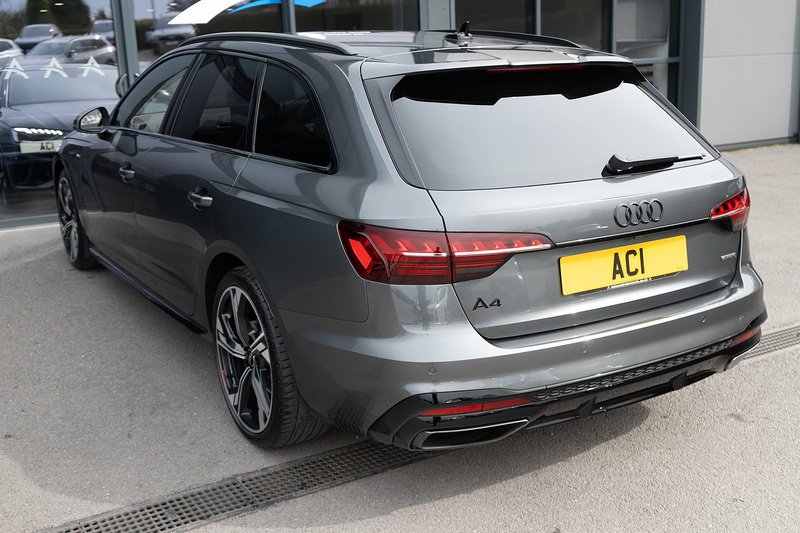 Audi A4 Avant TDI Black Edition - U5276