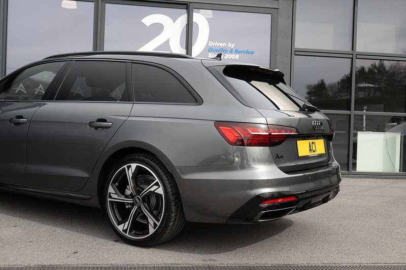 Audi A4 Avant TDI Black Edition - U5276