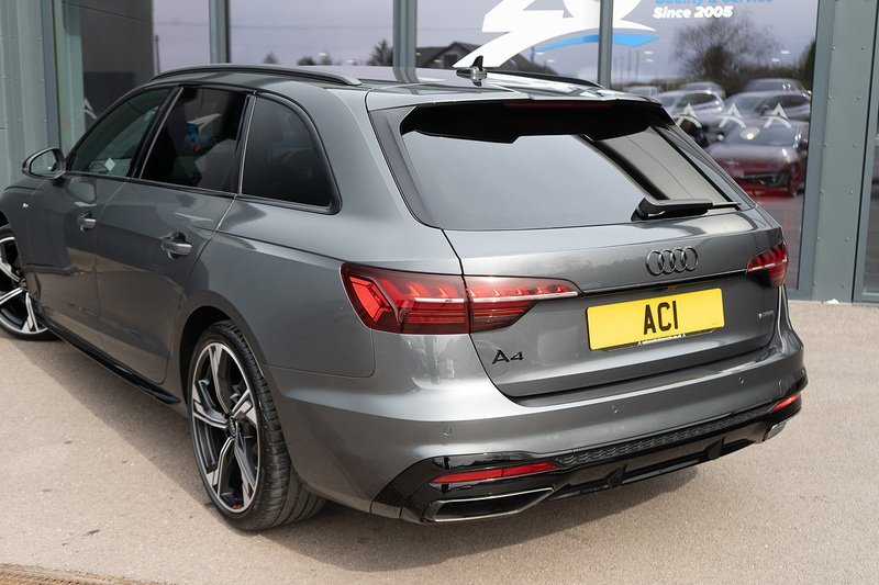 Audi A4 Avant TDI Black Edition - U5276