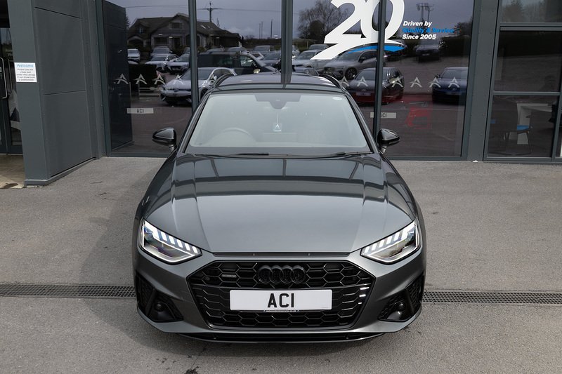 Audi A4 Avant TDI Black Edition - U5276