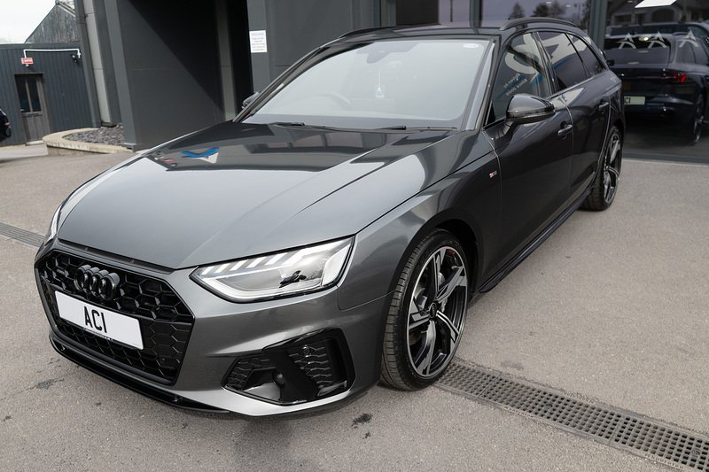 Audi A4 Avant TDI Black Edition - U5276