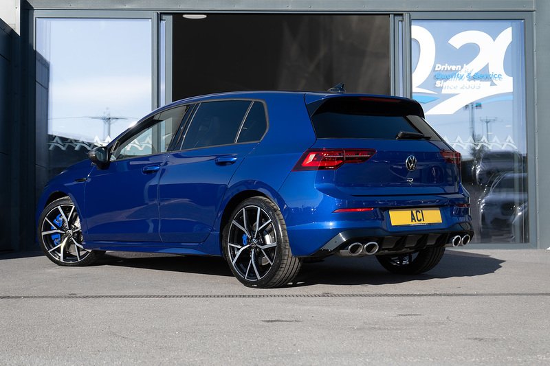 Volkswagen Golf TSI R - U5278