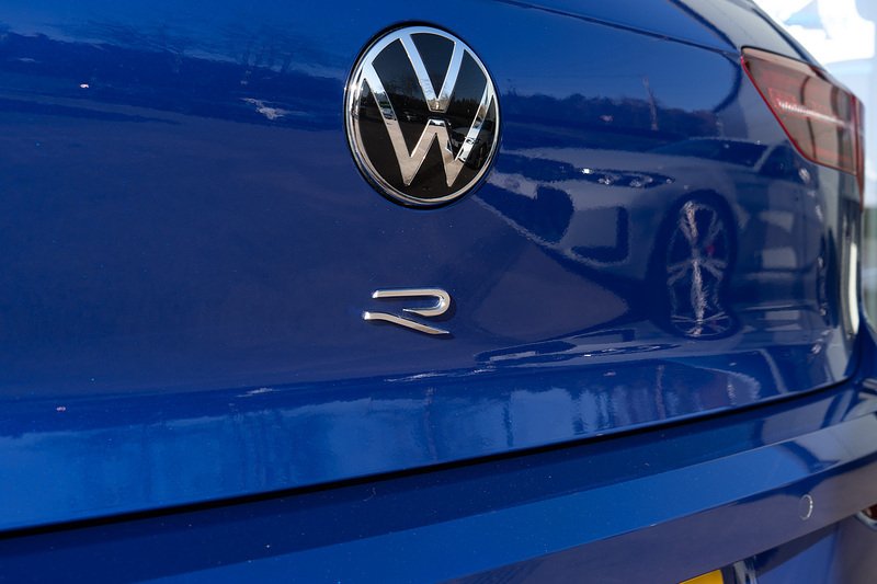 Volkswagen Golf TSI R - U5278