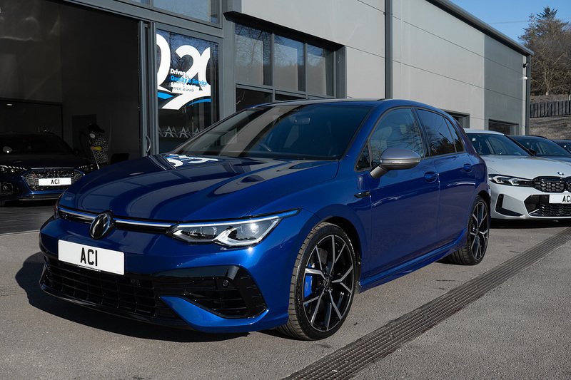 Volkswagen Golf TSI R - U5278