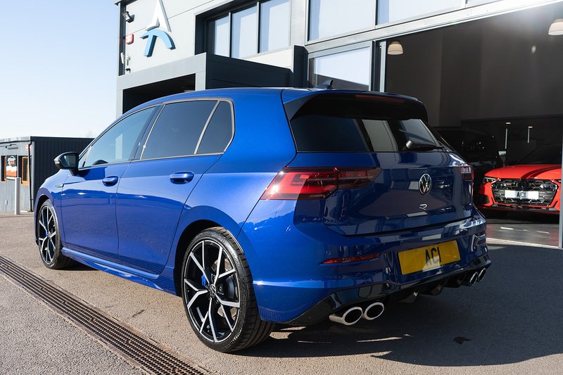 Volkswagen Golf TSI R - U5278