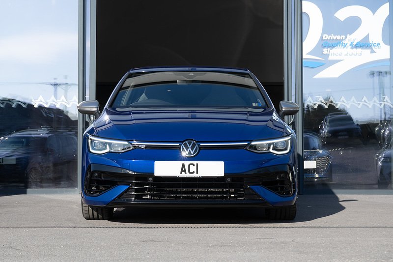 Volkswagen Golf TSI R - U5278