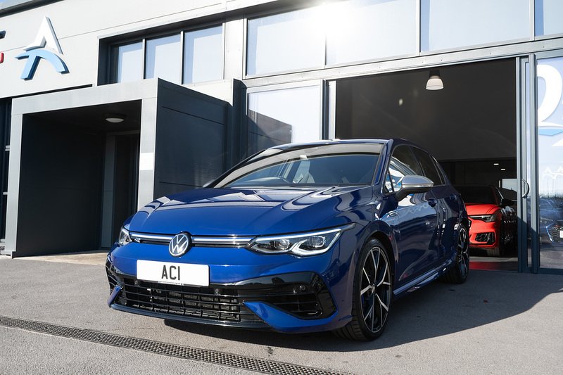 Volkswagen Golf TSI R - U5278