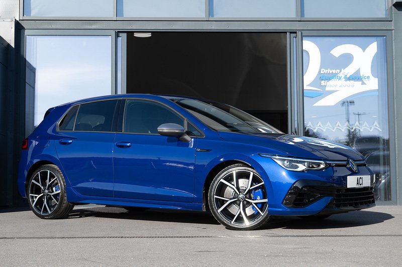 Volkswagen Golf TSI R - U5278