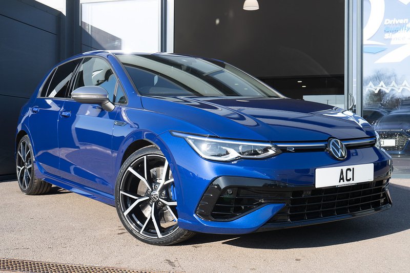 Volkswagen Golf TSI R - U5278