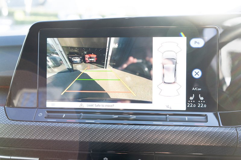 Volkswagen Golf TSI R - U5278