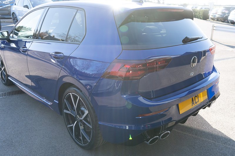 Volkswagen Golf TSI R - U5278