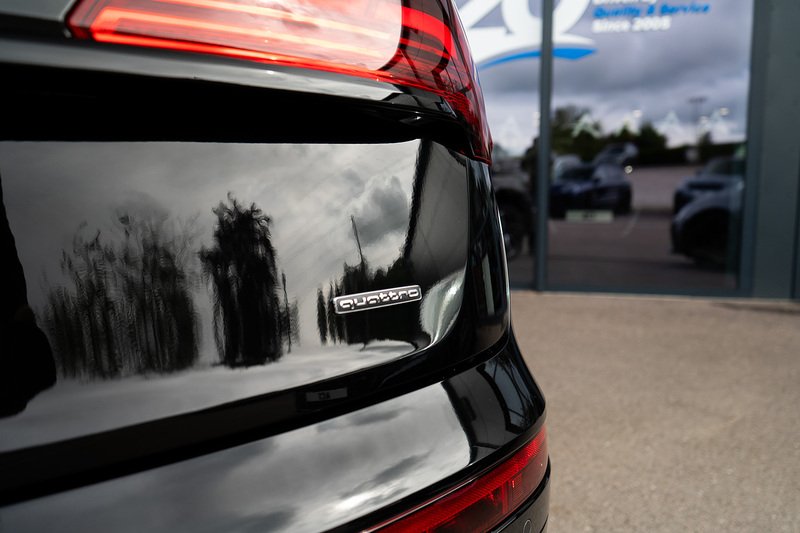 Audi Q5 TFSI Black Edition - U5350