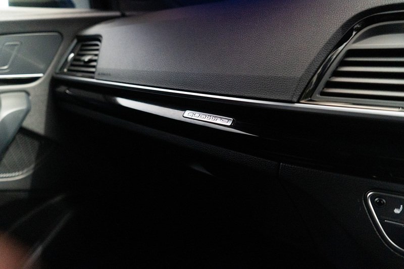 Audi Q5 TFSI Black Edition - U5350