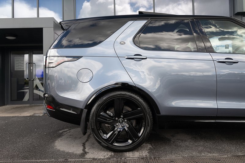 Land Rover Discovery D300 MHEV R-Dynamic HSE - U5375