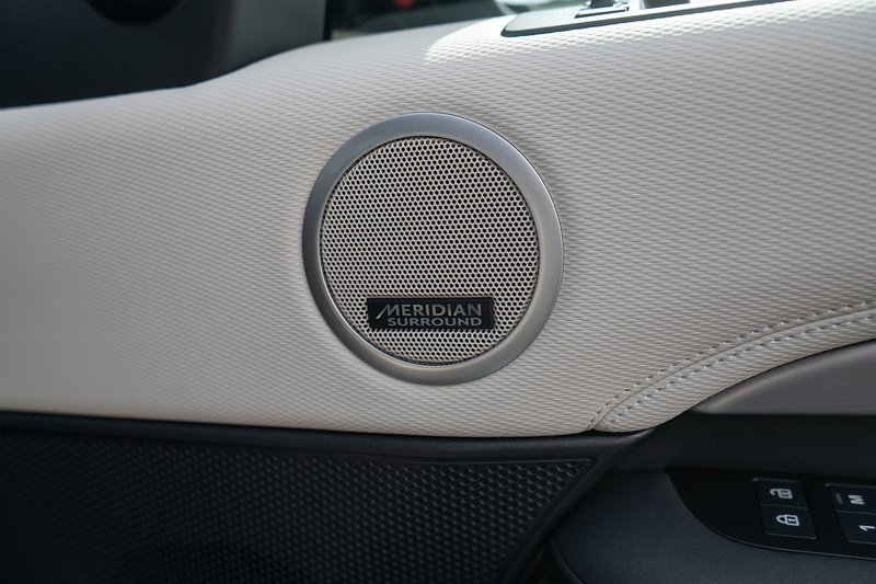 Land Rover Discovery D300 MHEV R-Dynamic HSE - U5375