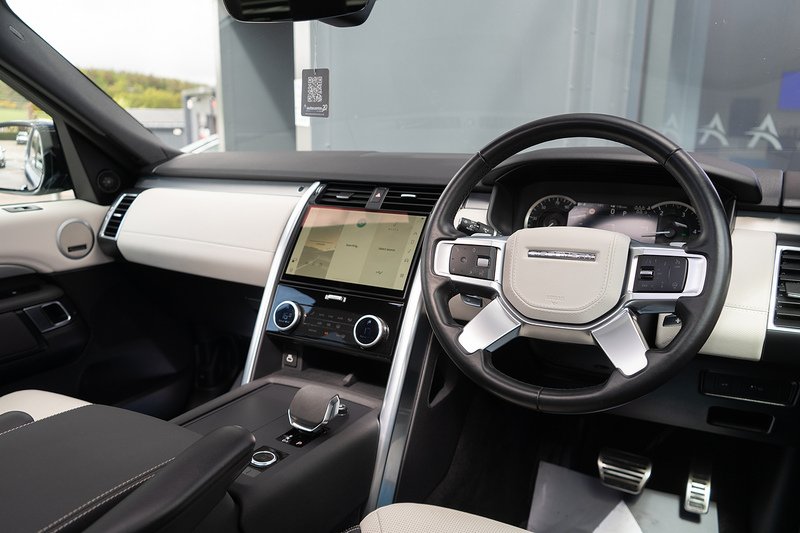 Land Rover Discovery D300 MHEV R-Dynamic HSE - U5375