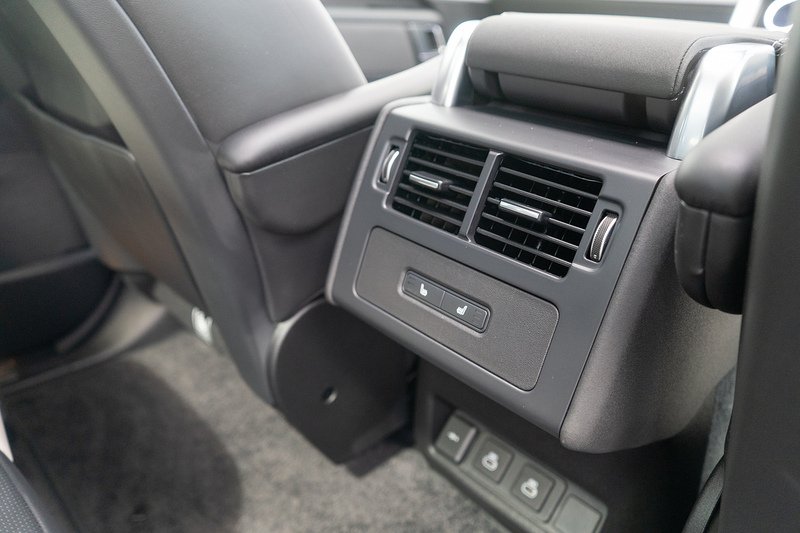 Land Rover Discovery D300 MHEV R-Dynamic HSE - U5375