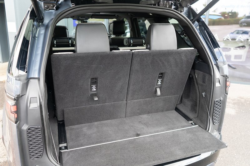 Land Rover Discovery D300 MHEV R-Dynamic HSE - U5375