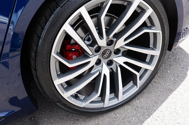 Audi RS4 Avant TFSI V6 Vorsprung - U5411