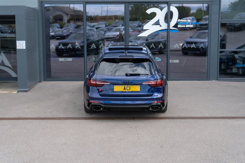 Audi RS4 Avant TFSI V6 Vorsprung - U5411
