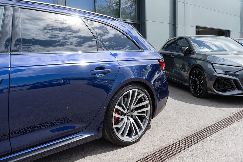 Audi RS4 Avant TFSI V6 Vorsprung - U5411
