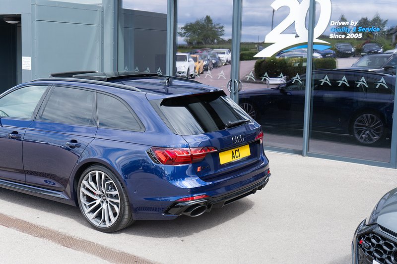 Audi RS4 Avant TFSI V6 Vorsprung - U5411