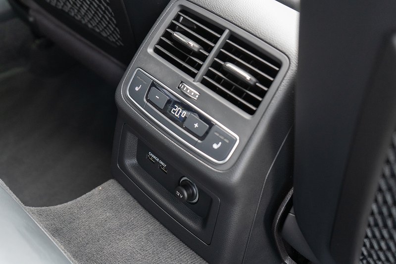 Audi RS4 Avant TFSI V6 Vorsprung - U5411