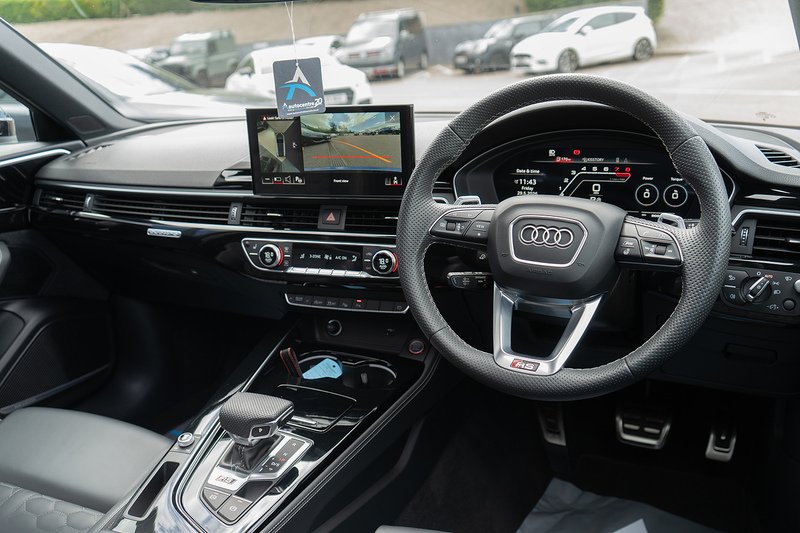Audi RS4 Avant TFSI V6 Vorsprung - U5411