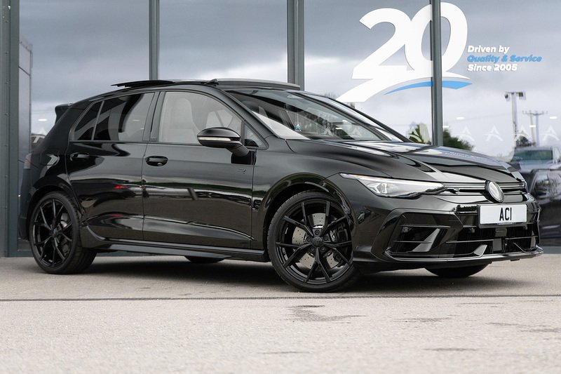 Volkswagen Golf TSI R Black Edition - U5428