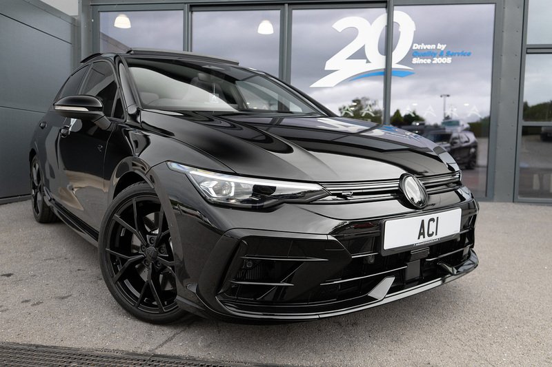 Volkswagen Golf TSI R Black Edition - U5428