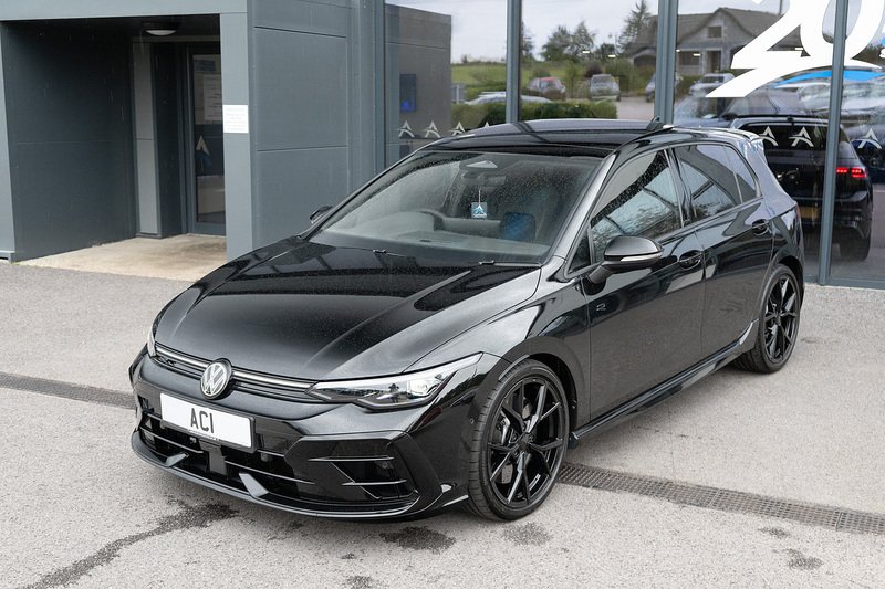 Volkswagen Golf TSI R Black Edition - U5428