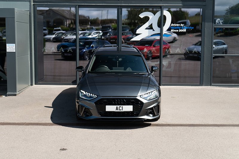 Audi A4 Avant TDI Black Edition - U5431