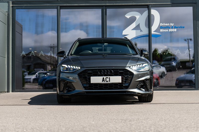 Audi A4 Avant TDI Black Edition - U5431