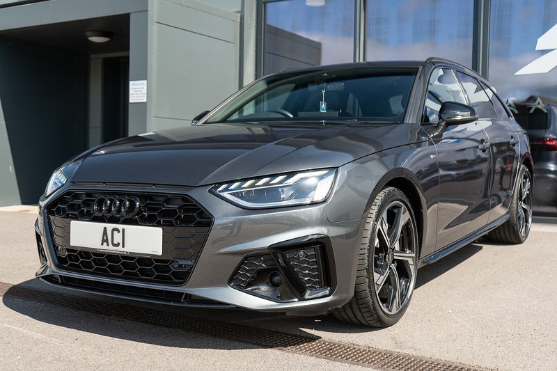 Audi A4 Avant TDI Black Edition - U5431