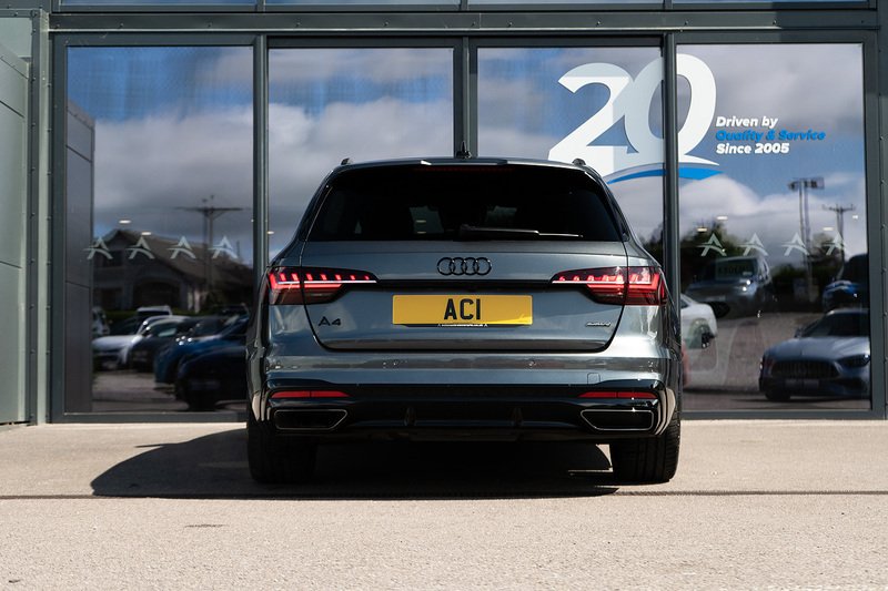 Audi A4 Avant TDI Black Edition - U5431