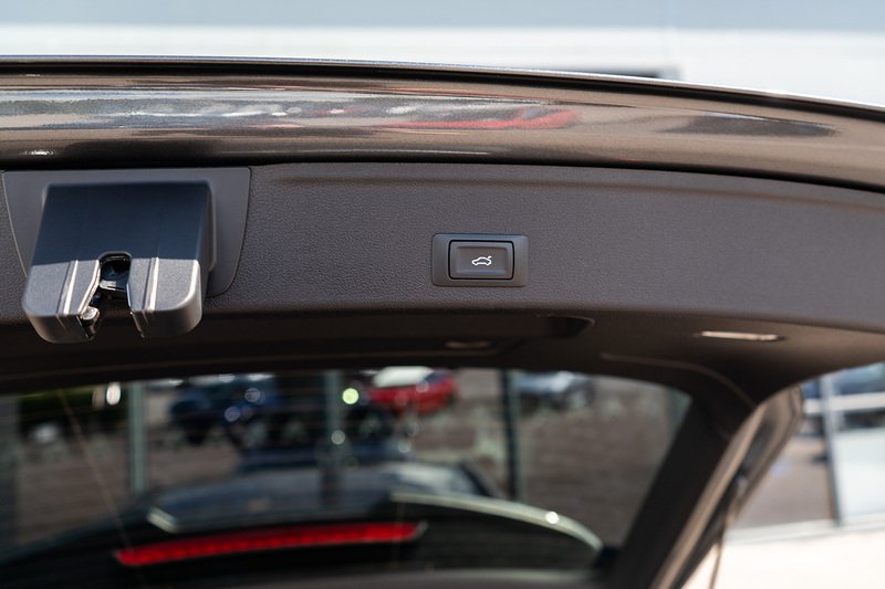 Audi A4 Avant TDI Black Edition - U5431
