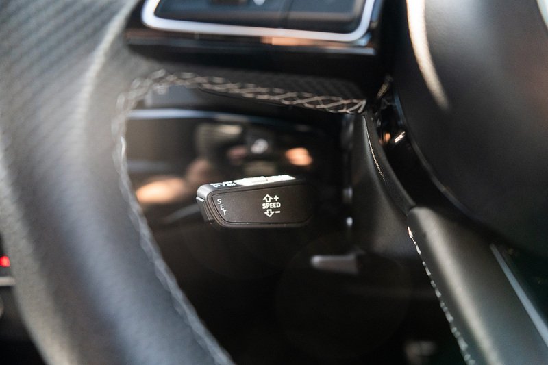 Audi A4 Avant TDI Black Edition - U5431