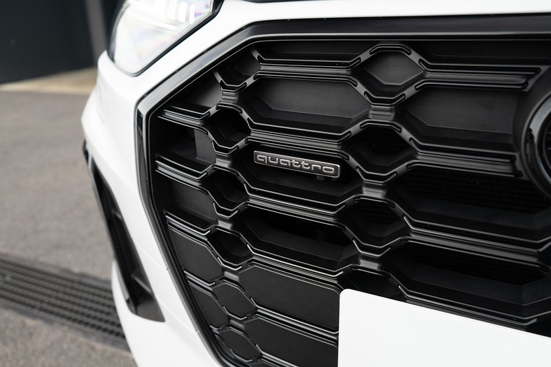 Audi Q5 TDI Black Edition - U5432