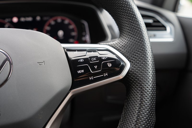Volkswagen Tiguan TDI R-Line - U5436