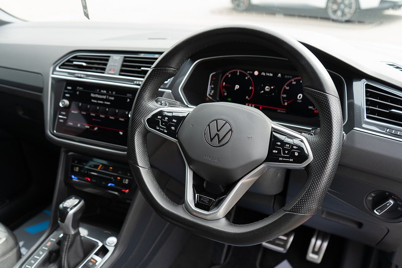 Volkswagen Tiguan TDI R-Line - U5436