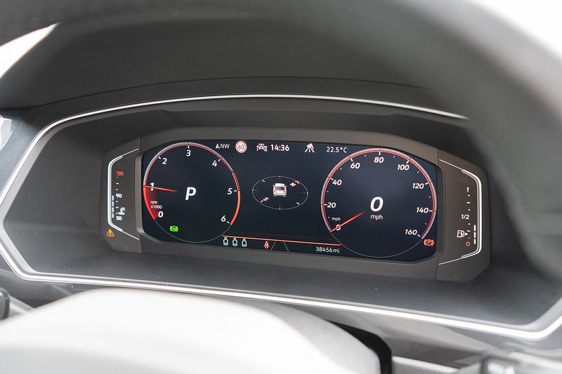 Volkswagen Tiguan TDI R-Line - U5436
