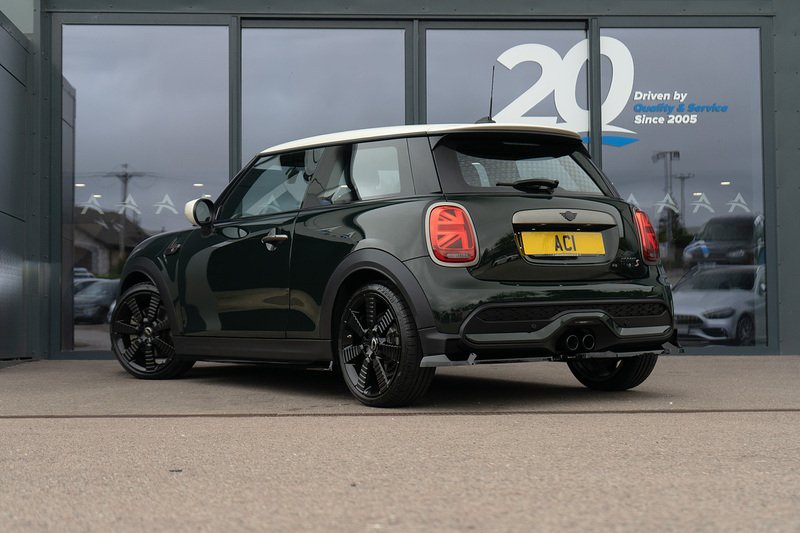 MINI Hatch Cooper S Resolute Edition - U5437