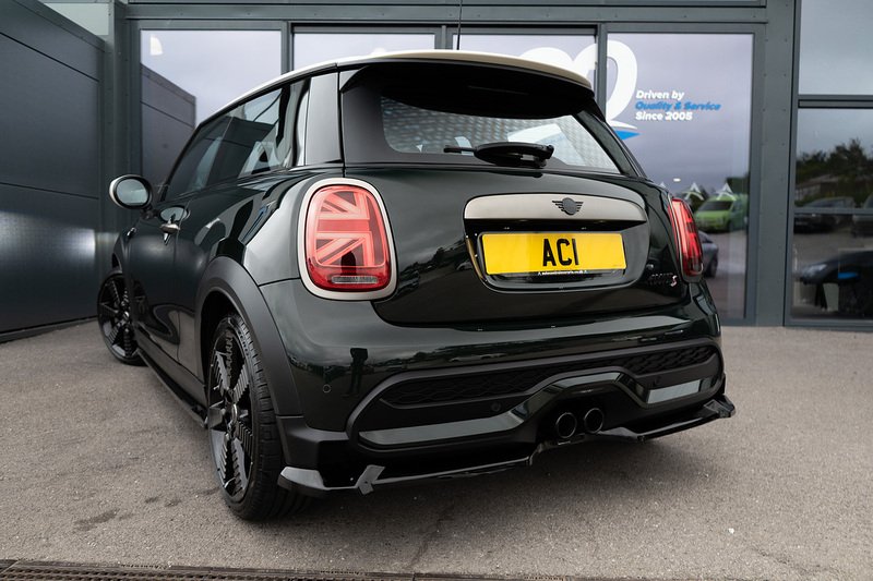 MINI Hatch Cooper S Resolute Edition - U5437
