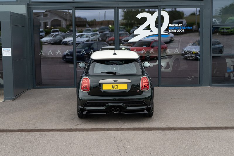 MINI Hatch Cooper S Resolute Edition - U5437