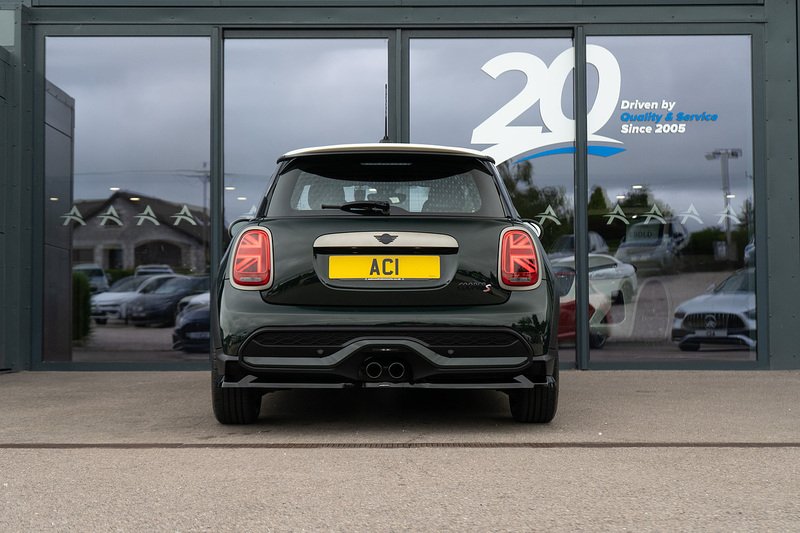 MINI Hatch Cooper S Resolute Edition - U5437