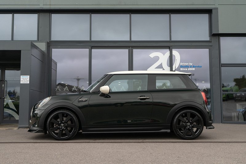 MINI Hatch Cooper S Resolute Edition - U5437