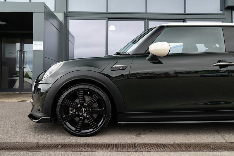 MINI Hatch Cooper S Resolute Edition - U5437