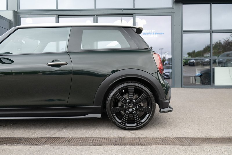 MINI Hatch Cooper S Resolute Edition - U5437