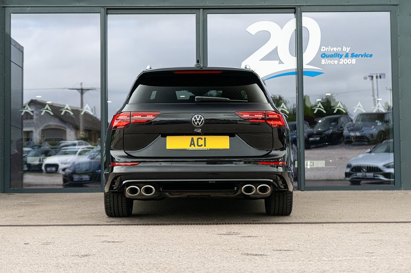 Volkswagen Golf TSI R - U5454