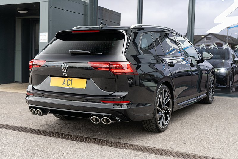 Volkswagen Golf TSI R - U5454